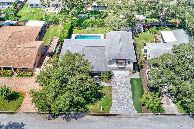 812 WILLOWBRANCH AVENUE, Clearwater, FL 33764