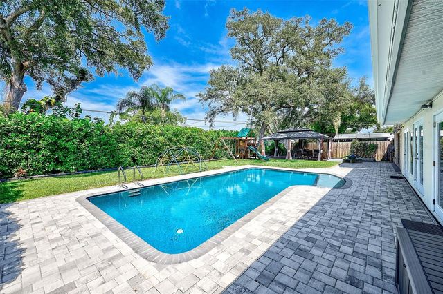 812 WILLOWBRANCH AVENUE, Clearwater, FL 33764