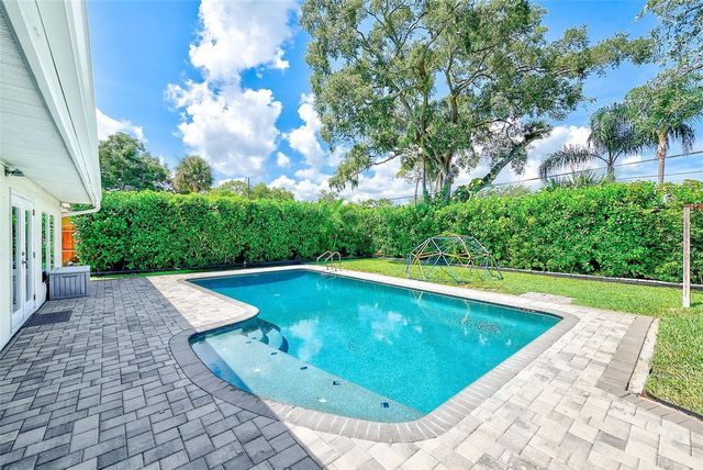 812 WILLOWBRANCH AVENUE, Clearwater, FL 33764