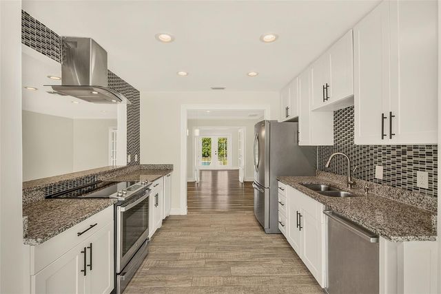 812 WILLOWBRANCH AVENUE, Clearwater, FL 33764