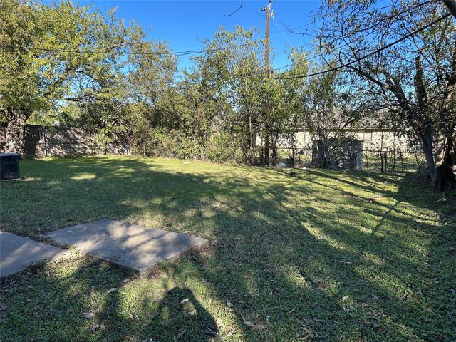 4749 Forest Wood Drive, Forest Hill, TX 76119