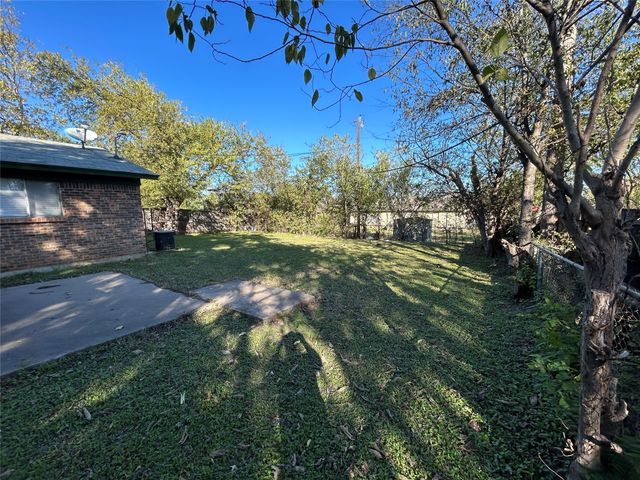 4749 Forest Wood Drive, Forest Hill, TX 76119