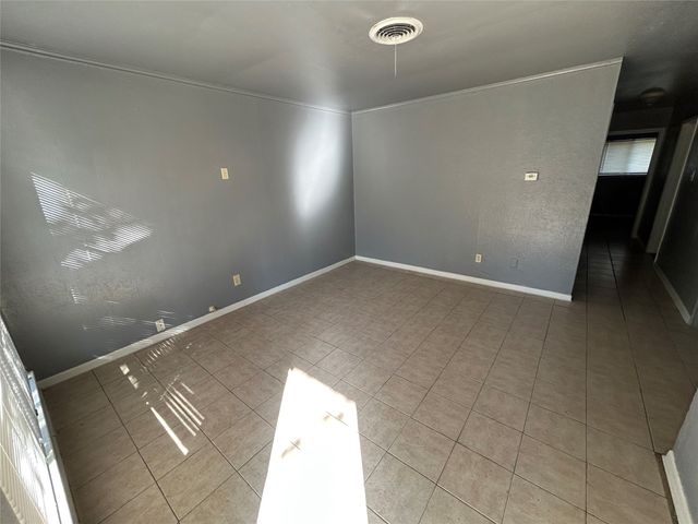 4749 Forest Wood Drive, Forest Hill, TX 76119