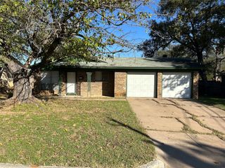 4749 Forest Wood Drive, Forest Hill, TX 76119