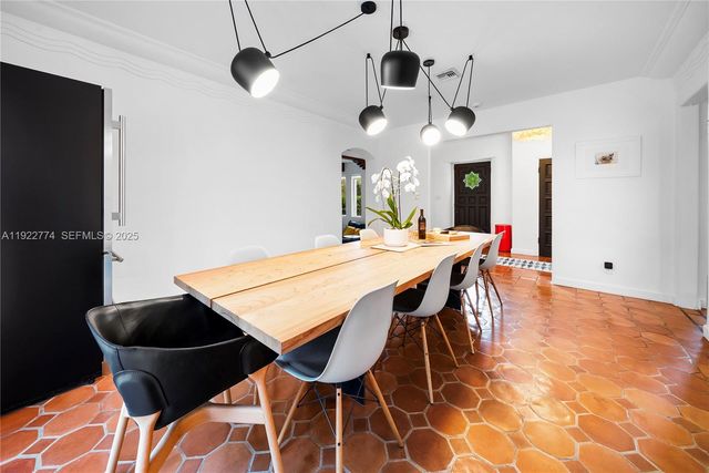 5181 La Gorce Dr, Miami Beach, FL 33140