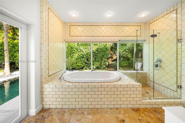 5181 La Gorce Dr, Miami Beach, FL 33140