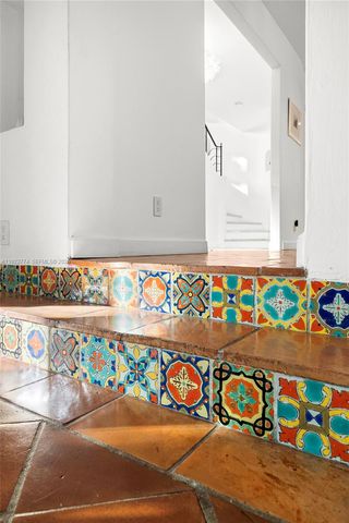 5181 La Gorce Dr, Miami Beach, FL 33140