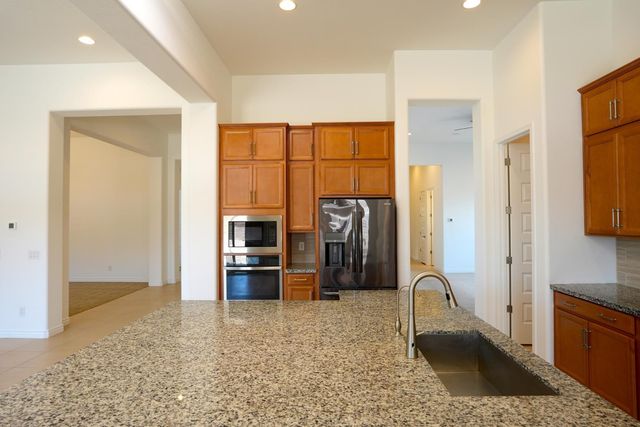 27711 N 38th Drive, Phoenix, AZ 85083
