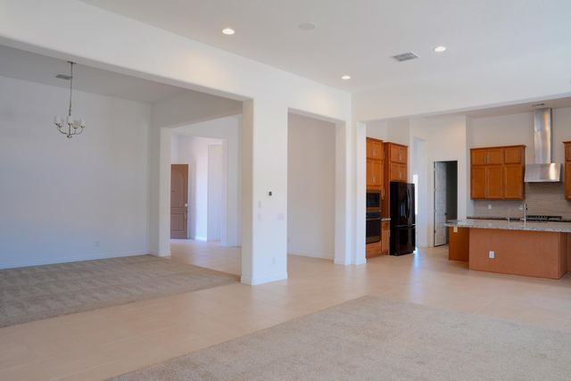 27711 N 38th Drive, Phoenix, AZ 85083