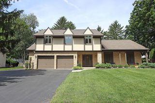 3969 Newhall Road, Upper Arlington, OH 43220