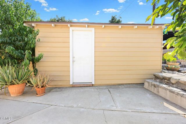 215 Bridewell Street, Los Angeles, CA 90042