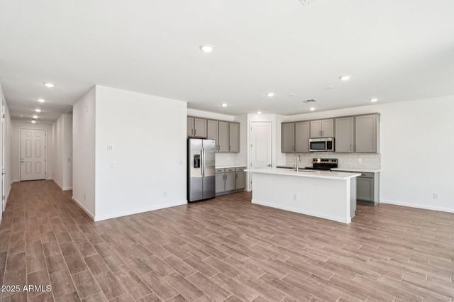 15735 W CAMDEN Avenue, Waddell, AZ 85355