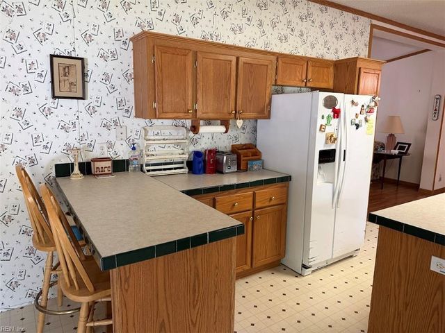 6377 Wild Acres TRL, Gloucester, VA 23061