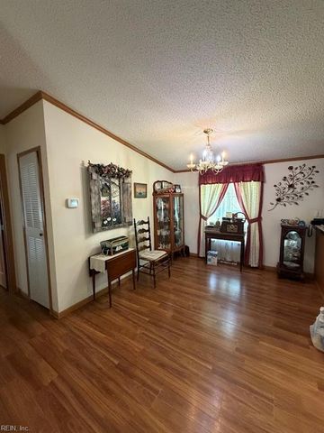 6377 Wild Acres TRL, Gloucester, VA 23061