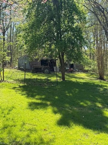 6377 Wild Acres TRL, Gloucester, VA 23061