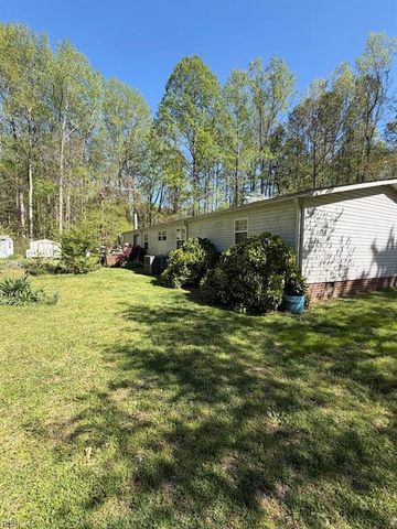6377 Wild Acres TRL, Gloucester, VA 23061