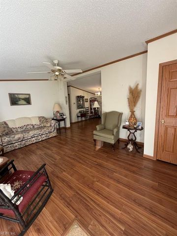 6377 Wild Acres TRL, Gloucester, VA 23061