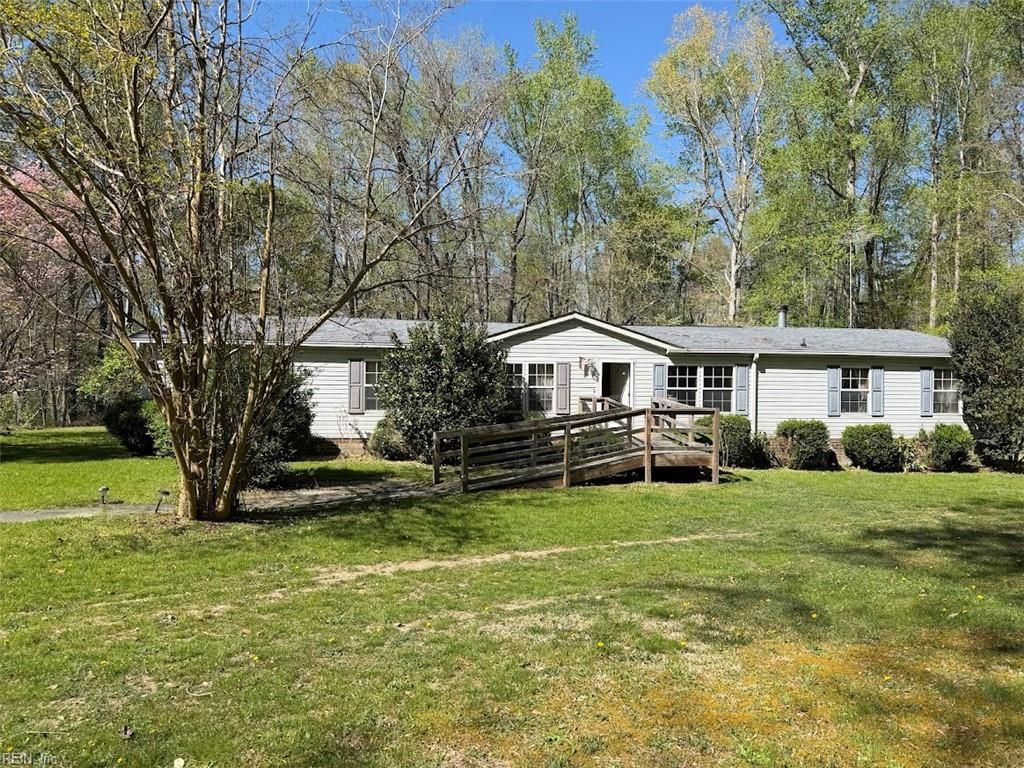 6377 Wild Acres TRL, Gloucester, VA 23061
