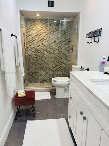 20810 San Simeon Way 109, Miami, FL 33179