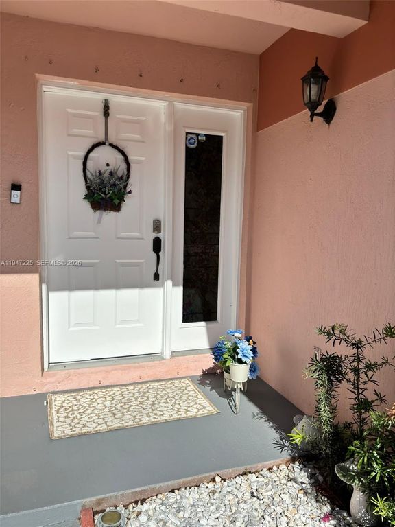 20810 San Simeon Way 109, Miami, FL 33179