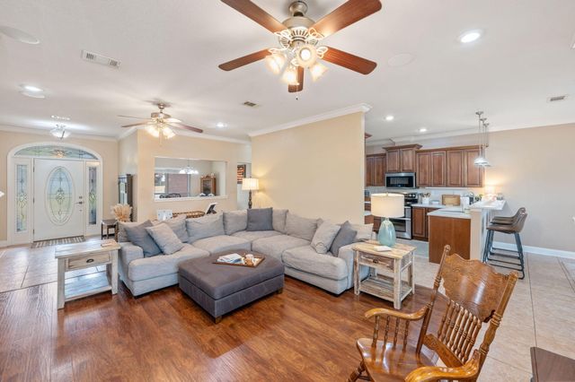 554 Magnolia Lake Drive, Defuniak Springs, FL 32433