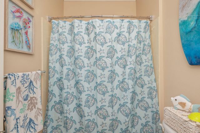 554 Magnolia Lake Drive, Defuniak Springs, FL 32433