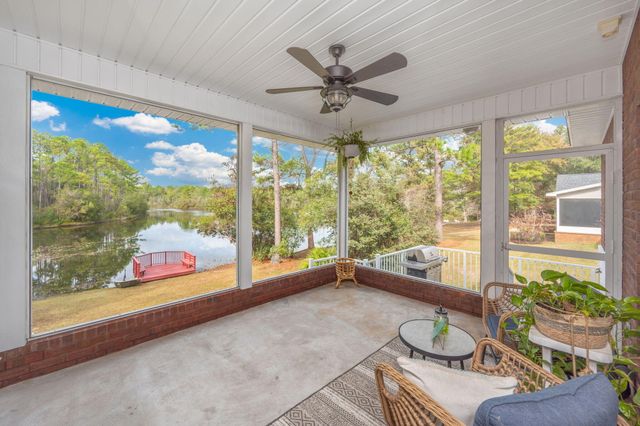 554 Magnolia Lake Drive, Defuniak Springs, FL 32433