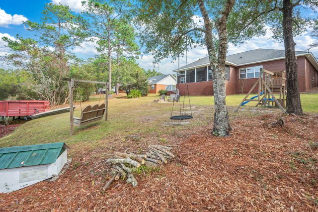 554 Magnolia Lake Drive, Defuniak Springs, FL 32433