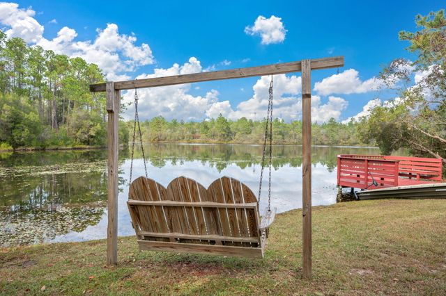 554 Magnolia Lake Drive, Defuniak Springs, FL 32433