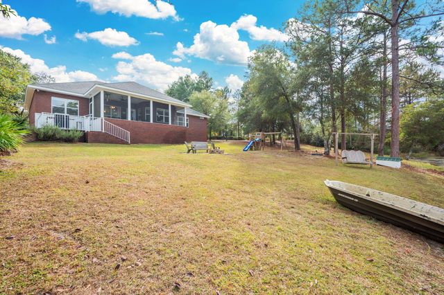 554 Magnolia Lake Drive, Defuniak Springs, FL 32433