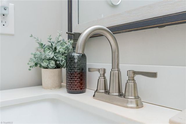 221 Estelle Drive, Lexington, NC 27295