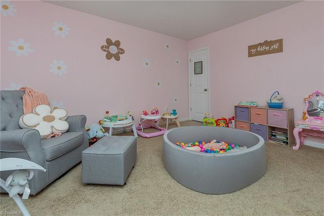 221 Estelle Drive, Lexington, NC 27295