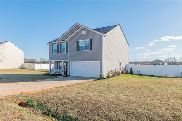 221 Estelle Drive, Lexington, NC 27295