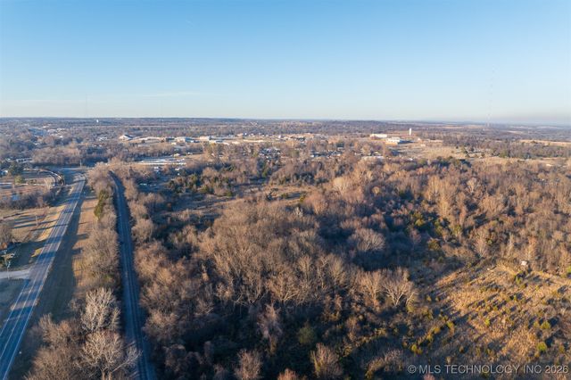 12 E 151st Street S, Coweta, OK 74429