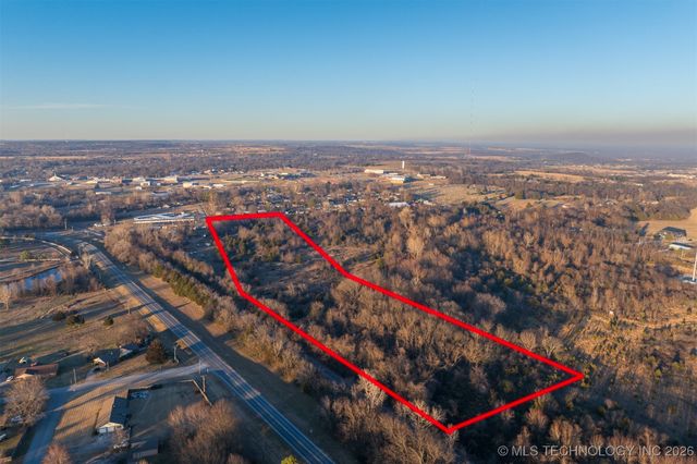 12 E 151st Street S, Coweta, OK 74429