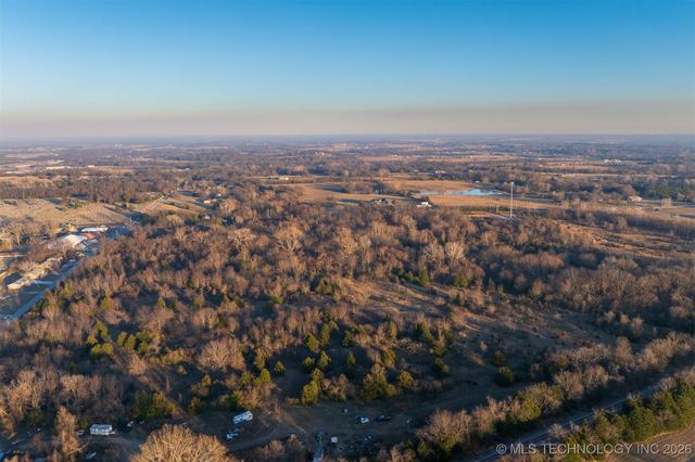 12 E 151st Street S, Coweta, OK 74429