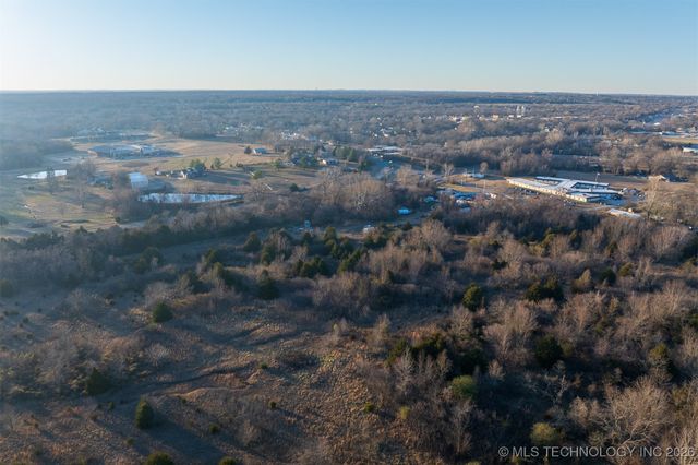 12 E 151st Street S, Coweta, OK 74429