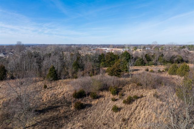 12 E 151st Street S, Coweta, OK 74429