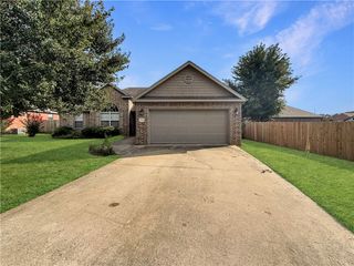 2703 SW Ledbury Cove, Bentonville, AR 72713