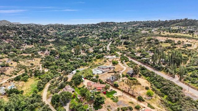 584 South grade, Alpine, CA 91901