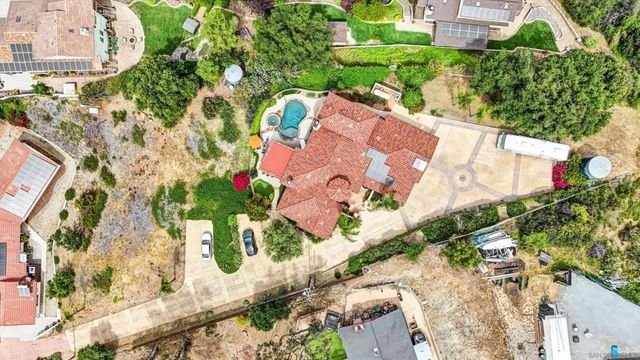 584 South grade, Alpine, CA 91901