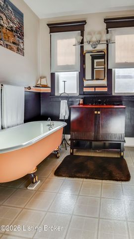 1402 S 28th St, Louisville, KY 40211