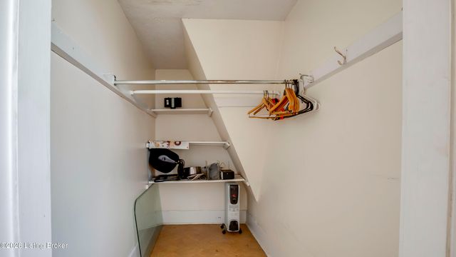 1402 S 28th St, Louisville, KY 40211