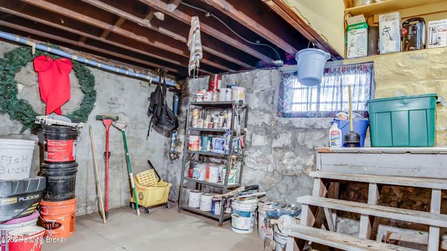 1402 S 28th St, Louisville, KY 40211