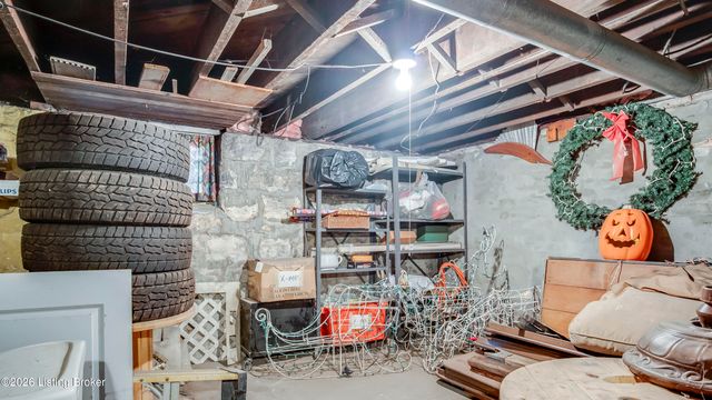 1402 S 28th St, Louisville, KY 40211