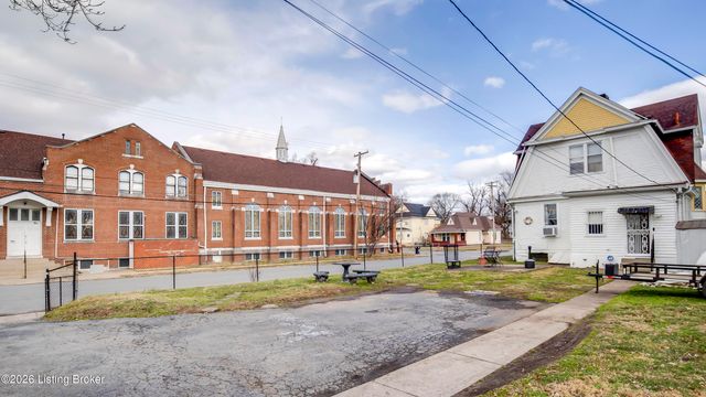 1402 S 28th St, Louisville, KY 40211