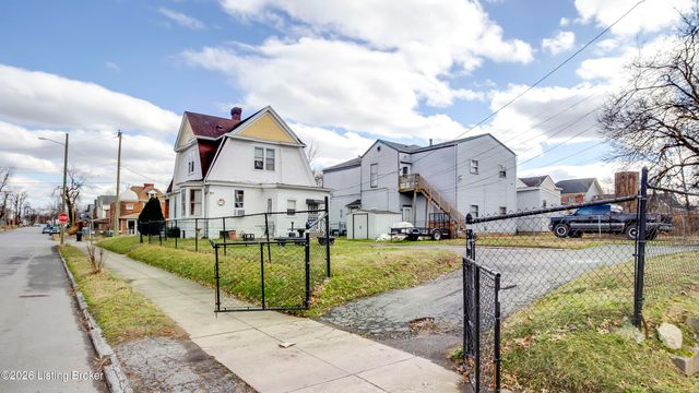 1402 S 28th St, Louisville, KY 40211