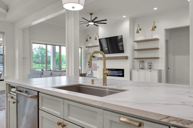 6859 Kingston Cove Lane, Willis, TX 77318