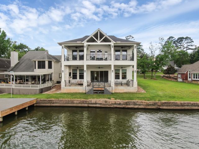 6859 Kingston Cove Lane, Willis, TX 77318
