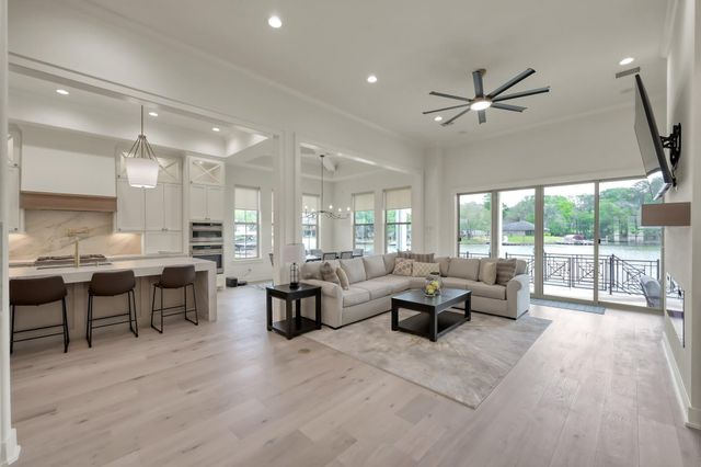 6859 Kingston Cove Lane, Willis, TX 77318